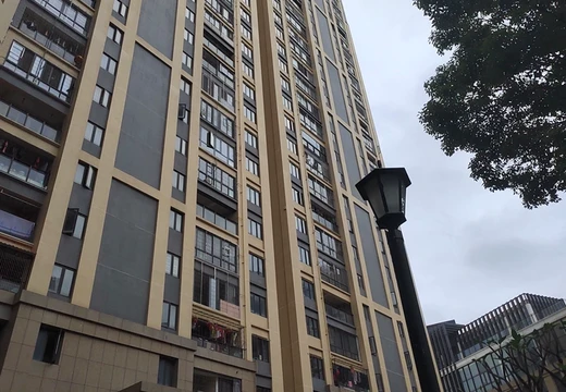 莆田市涵江區(qū)涵西街道延寧社區(qū)濱海路388號1號樓1梯601室房地產(chǎn)