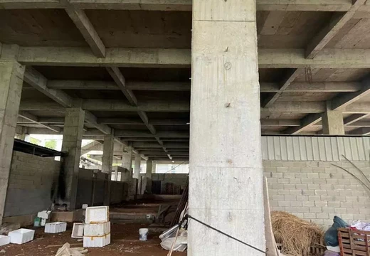 坐落仙游縣榜頭鎮(zhèn)泉山村的房地產(chǎn)（含土地紅線范圍內(nèi)所有的建筑物、構(gòu)筑物及附屬設(shè)施）