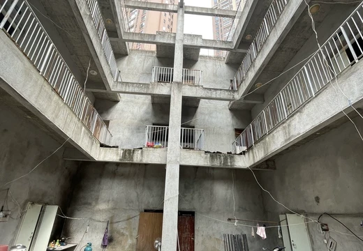 仙游縣鯉城街道寶峰社區(qū)頂園小區(qū)S8幢101（101、104、201、204、301、304）、102（102、103、202、203、302、303）的房產(chǎn)及相