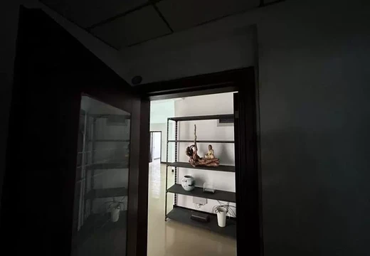 坐落莆田市城廂區(qū)霞林街道荔華東大道639號(hào)荔景小區(qū)13號(hào)樓1801室住宅的房地產(chǎn)