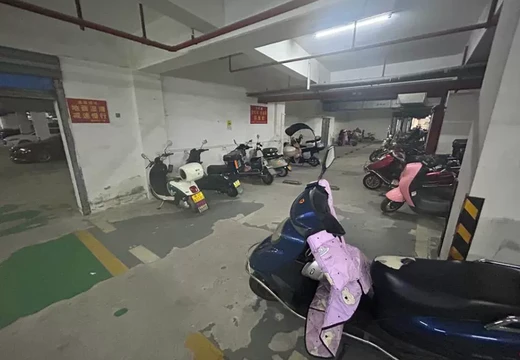 莆田市荔城区黄石镇重兴南街1399号地王地下一层A区64号