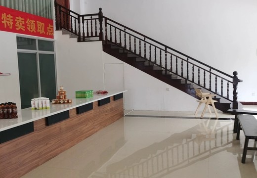 坐落在仙游縣鯉城街道紫檀南街3566號、3568、3588號的房產(chǎn)及相應(yīng)的土地使用權(quán)