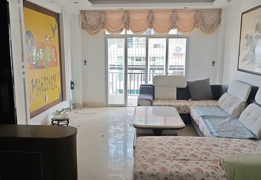 坐落在仙游縣鯉城街道木蘭社區(qū)龍仙路蘭溪華年小區(qū)A1幢6層603室的房產(chǎn)及相應(yīng)的土地使用權(quán)