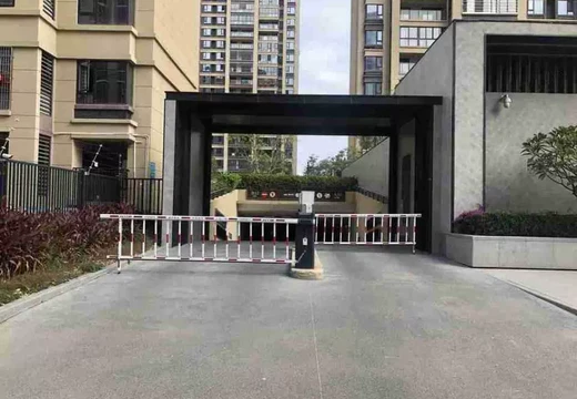 福建省莆田市涵江區(qū)三江口鎮(zhèn)芳山村金都145號(hào)三盛璞悅公館地下一層442號(hào)車位