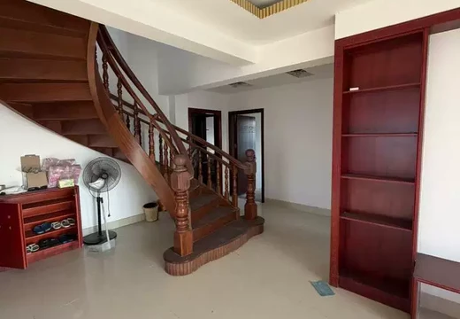 福建省莆田市荔城區(qū)鎮(zhèn)海街道荔園南路1333號(hào)誼來家園2號(hào)樓1梯2801