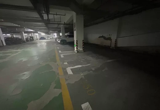 莆田市荔城區(qū)黃石鎮(zhèn)重興南街1399號地王地下一層A區(qū)358號