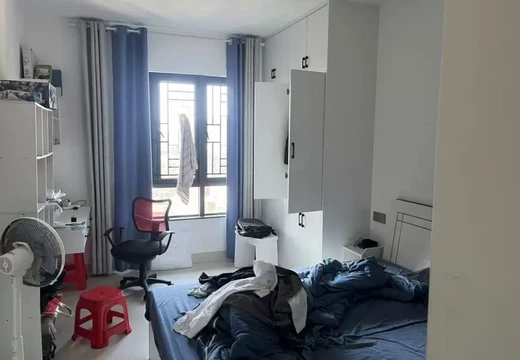 福建省莆田市城廂區(qū)龍橋街道荔城中大道569號駿歐龍盤8號樓1202室的房地產(chǎn)