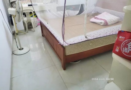 福建省莆田市涵江區(qū)湖園路99號(hào)武夷嘉園15號(hào)樓2梯506室房地產(chǎn)