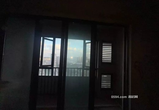 福建省莆田市涵江區(qū)城涵東大道1566號(hào)保利觀瀾府A區(qū)1號(hào)樓1梯位2504室