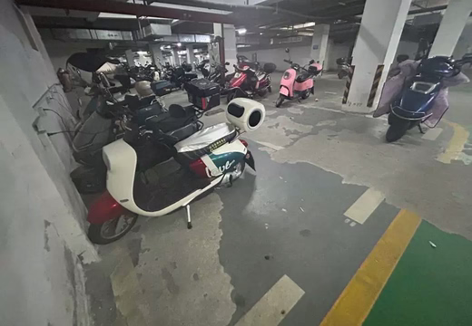 莆田市荔城區(qū)黃石鎮(zhèn)重興南街1399號地王地下一層A區(qū)63號