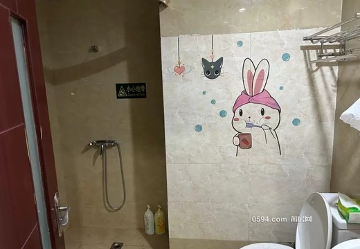 莆田市城廂區(qū)霞林街道荔華東大道8號(hào)莆田萬達(dá)廣場1號(hào)樓2306室的房地產(chǎn)