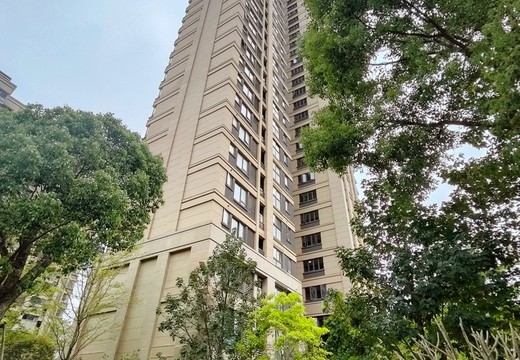 福建省莆田市涵江區(qū)白塘鎮(zhèn)紫霞路669號保利譽峰花園B區(qū)3號樓1梯位2902室