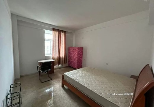 坐落仙游縣鯉南鎮(zhèn)溫泉村城南東路2888號8號樓512室的房地產(chǎn)