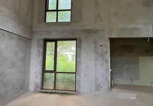 山亭鎮(zhèn)港里村天后西路88號世茂國風大院B區(qū)58#02室（住建登記為B2地塊62#02）的房地產(chǎn)