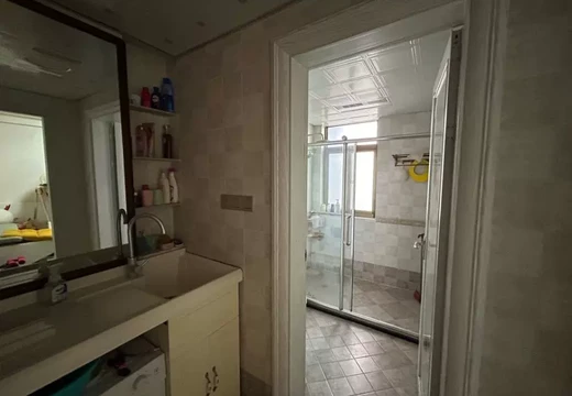 坐落莆田市城廂區(qū)霞林街道荔園西路888號(hào)濱河豪園5號(hào)樓2梯303室