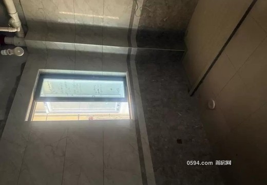 福建省莆田市涵江區(qū)國歡鎮(zhèn)黃霞路599號武夷木蘭都3號樓1梯3003室房地產