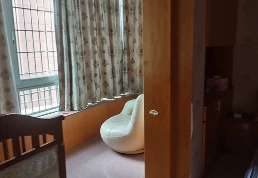 仙游縣鯉城街道南橋社區(qū)迎勛路239-1號7層的房產相應的土地使用權（不含附屬間）。