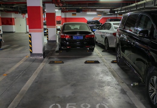 福建省莆田市荔城區(qū)西天尾鎮(zhèn)同心西路1808號(hào)中璟公館B10580車位