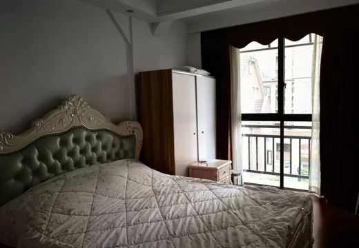 莆田市城廂區(qū)霞林街道霞光路558號木蘭楓丹4號樓4梯204室的房地產(chǎn)