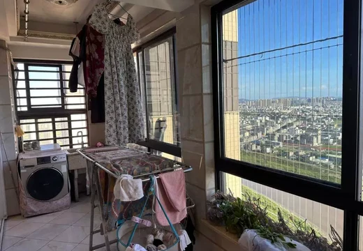 莆田市荔城區(qū)鎮(zhèn)海街道天妃路2066號正榮潤城19號樓4202室的房地產(chǎn)