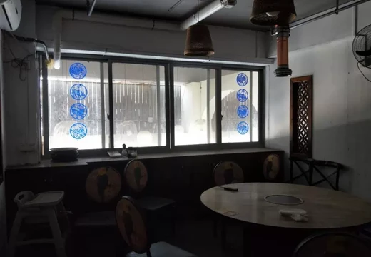 坐落仙游縣楓亭鎮(zhèn)霞街社區(qū)（濱江步行街）D1幢店鋪116的房產(chǎn)及相應(yīng)的土地使用權(quán)