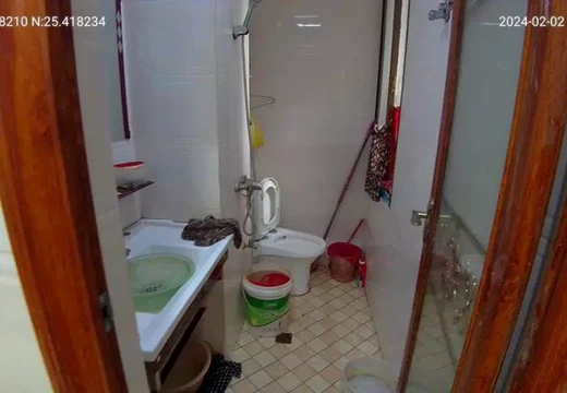 莆田市城廂區(qū)霞林街道濱蘭街517號(hào)坂頭小區(qū)A區(qū)4號(hào)樓2梯1305室的房地產(chǎn)