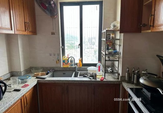 莆田市城廂區(qū)鳳凰山街道荔城南大道899號(hào)名邦豪苑16號(hào)樓3001室的房地產(chǎn)