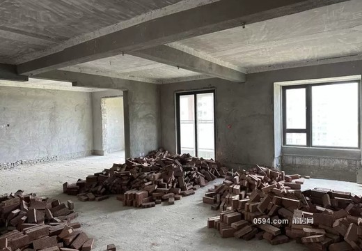 莆田市城廂區(qū)霞林街道南站路616號(hào)璞悅風(fēng)華A區(qū)1號(hào)樓1503室的房地產(chǎn)