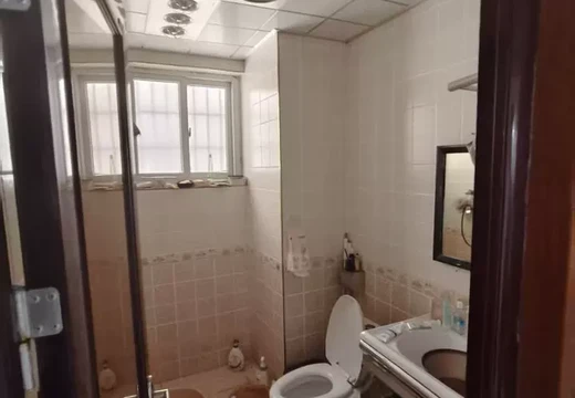 坐落在仙游縣鯉城街道東門社區(qū)東大街448號(hào)6號(hào)樓1503室的房產(chǎn)及相應(yīng)的土地使用權(quán)