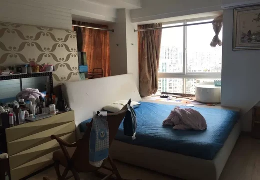 莆田市荔城區(qū)拱辰街道儀莘路799號寶勝小區(qū)D區(qū)7號樓2102室的房地產(chǎn)