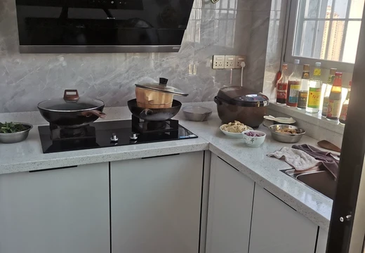 莆田市荔城區(qū)拱辰街道延壽中街1786號荔園小區(qū)E區(qū)3號樓2302室房地產(chǎn)