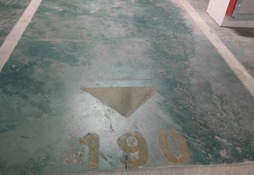 坐落在仙游縣鯉城街道學府東路1588號地下室地下1層車位（詳見清單1）