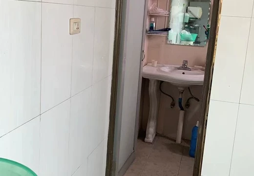 位于仙游縣鯉城街道東大街383號601室的房產(chǎn)及相應(yīng)的土地使用權(quán)