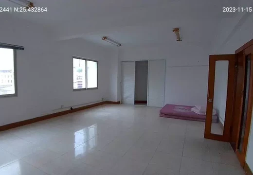 莆田市城廂區(qū)鳳辦筱塘居委會南門西路518號第八層的房地產