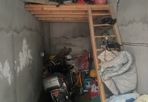 仙游縣鯉城街道玉井社區(qū)學(xué)府西路2399號(hào)12號(hào)樓504室（含儲(chǔ)物間）的房地產(chǎn)