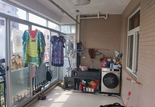 福建省莆田市仙游縣鯉南鎮(zhèn)海亭嶺住宅小區(qū)（龍翔新城）26幢7層706號不動產(chǎn)