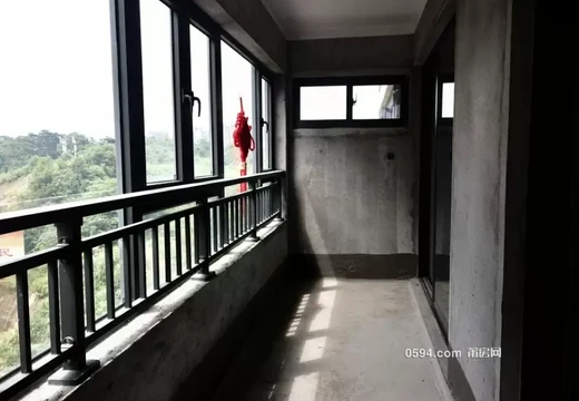 莆田市城廂區(qū)霞林街道興霞路655號(hào)棠霞玖璽小區(qū)3號(hào)樓902室的房地產(chǎn)