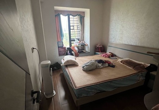 福建省莆田市城廂區(qū)龍橋街道君悅街133號聯(lián)發(fā)君悅首府16號樓2梯304室的不動產(chǎn)