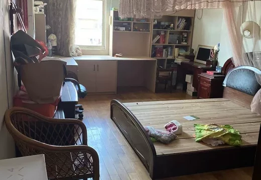 福建省莆田市荔城區(qū)荔辦英龍居委會梅園路東段695弄1座701室住宅及201附屬間的不動產