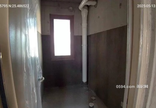 莆田市城廂區(qū)龍橋街道山兜路666號天璽公館Ｂ區(qū)7號樓2梯703室的房地產