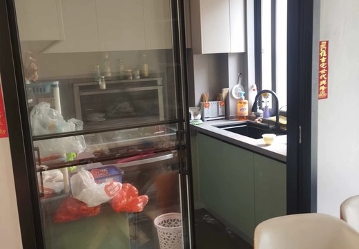 坐落在仙游縣鯉南鎮(zhèn)溫泉東路2555號6號樓2梯1503室的房產及相應的土地使用權