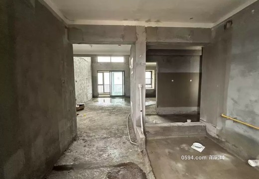 莆田市涵江區(qū)白塘鎮(zhèn)塘湖街255號(hào)云麓墅A區(qū)59號(hào)樓2406室