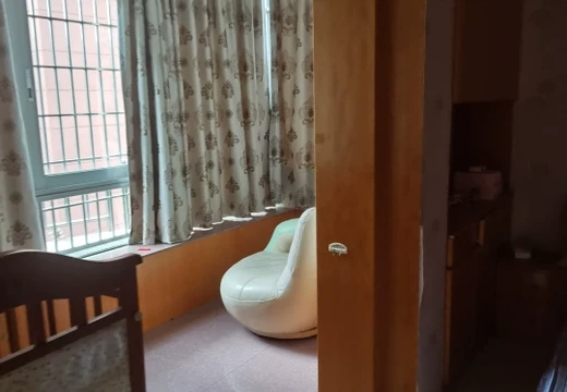 仙游縣鯉城街道南橋社區(qū)迎勛路239-1號(hào)7層的房產(chǎn)相應(yīng)的土地使用權(quán)（不含附屬間）。