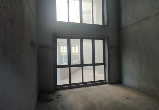 福建省莆田市涵江區(qū)國歡鎮(zhèn)塘北街2100號皇家庭院3號樓201室房地產