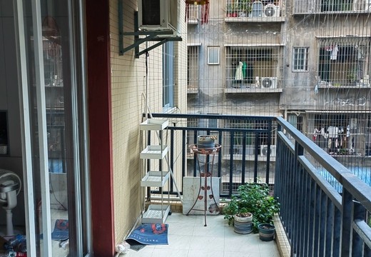 福建省莆田市城廂區(qū)鳳凰山街道學(xué)園南街536號嘉禾世紀廣場4號樓202室的不動產(chǎn)