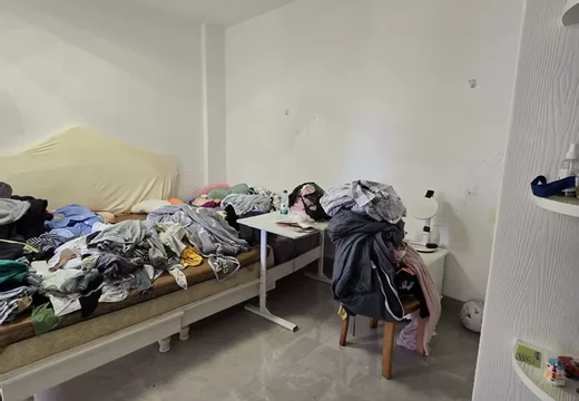 坐落在仙游縣鯉南鎮(zhèn)玉田村東一環(huán)路2999號(hào)13號(hào)樓602室房產(chǎn)及相應(yīng)的土地使用權(quán)