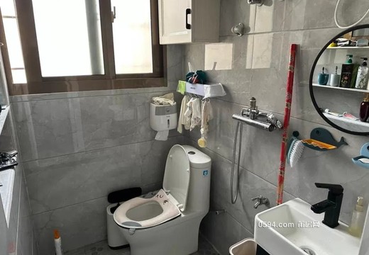 莆田市城廂區(qū)龍橋街道城常東路1365號圳湖華苑19號樓2梯位1703室房地產(chǎn)