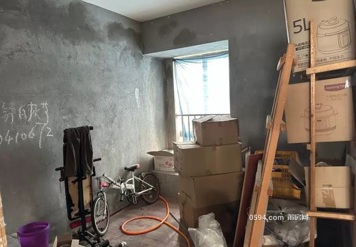 莆田市荔城區(qū)拱辰街道荔園中路1799號歐氏臻城8號樓第2梯1404室的房地產