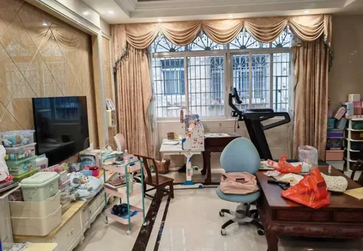 坐落在仙游縣榜頭鎮(zhèn)上乾村塔兜的房產(chǎn)及相應(yīng)的土地使用權(quán)[房屋所有權(quán)證號(hào)：BT2007112；土地使用權(quán)證號(hào)：仙國(guó)用2007BT258]