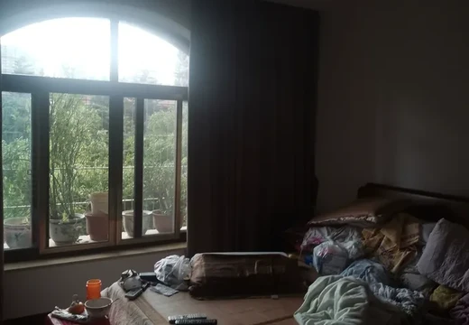 福建省莆田市荔城區(qū)拱辰街道延壽中街1855號(hào)華景城5號(hào)樓1梯201室房產(chǎn)及地下一層H區(qū)077號(hào)車位